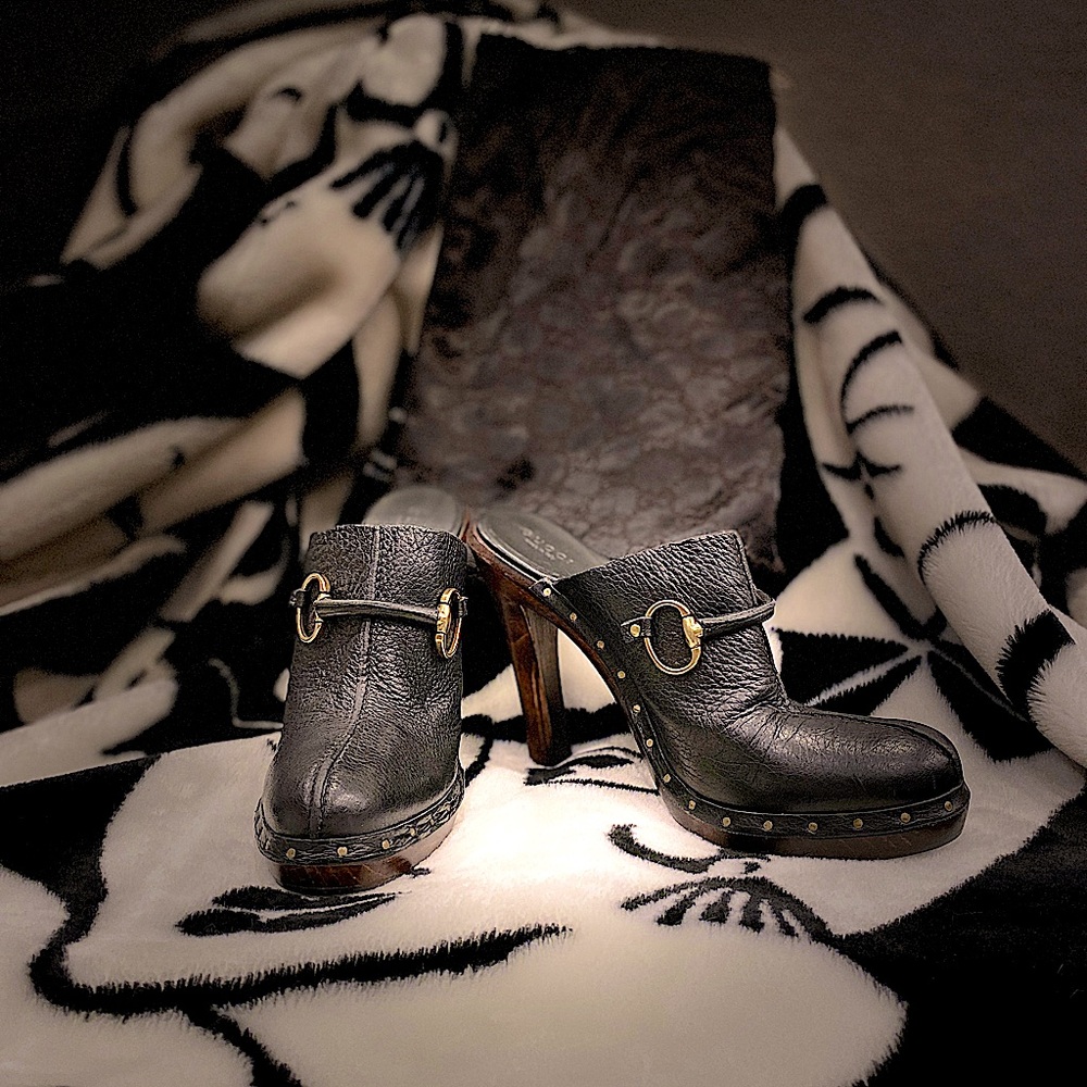Gucci Black leather Horsebit Clogs/Mules  Size 9